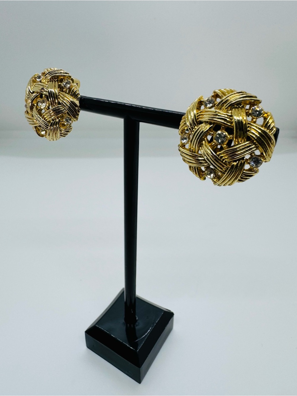Vintage Crown Trifari Gold Tone Woven Basketweave Rhinestone Clip On Earrings